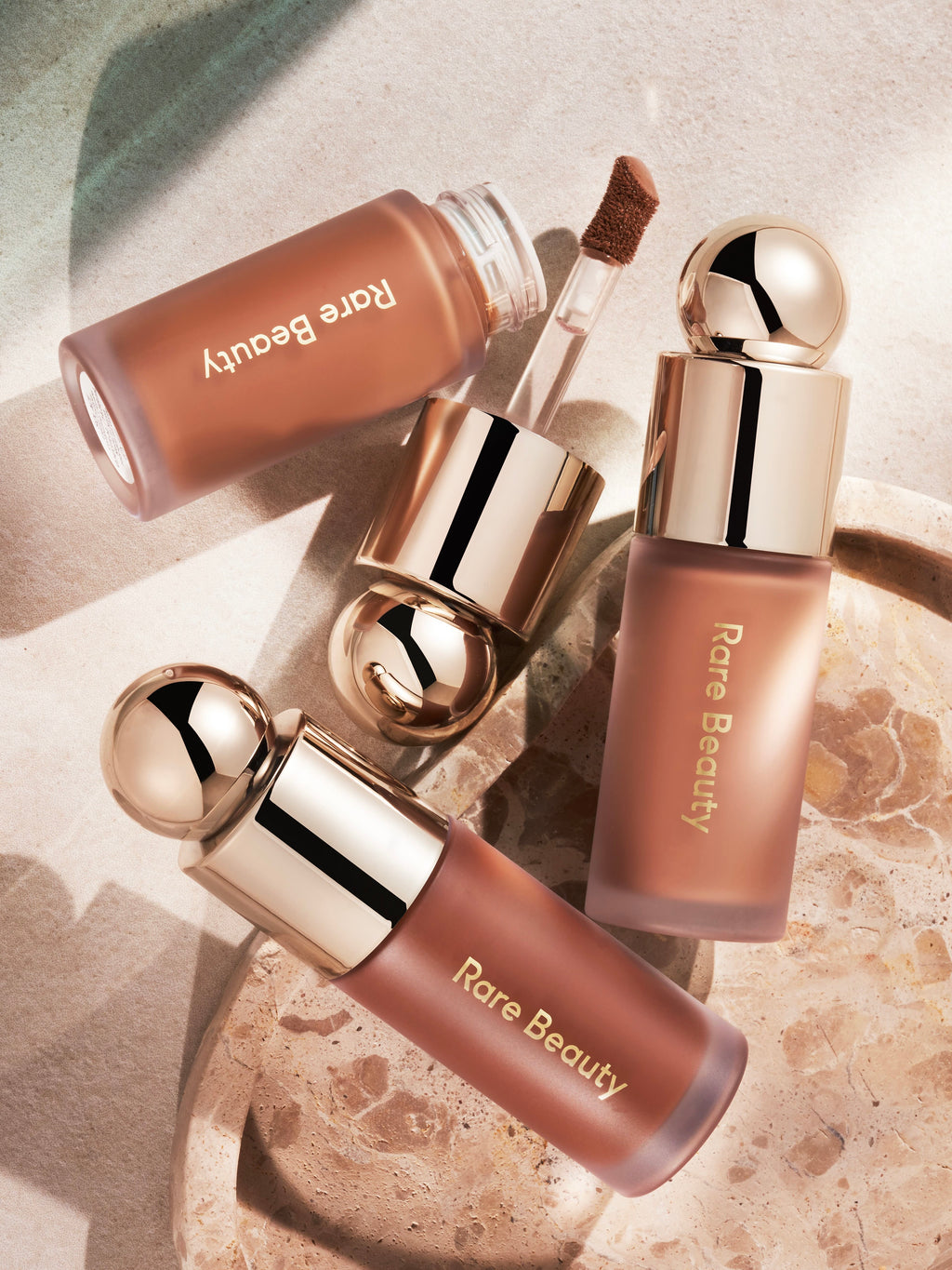 RARE BEAUTY – Contour Liquide Soft Pinch