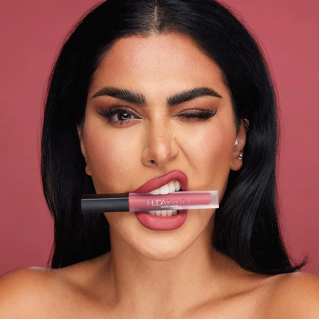 Huda Beauty – Rouge à Lèvres Liquid Matte Ultra-Comfort