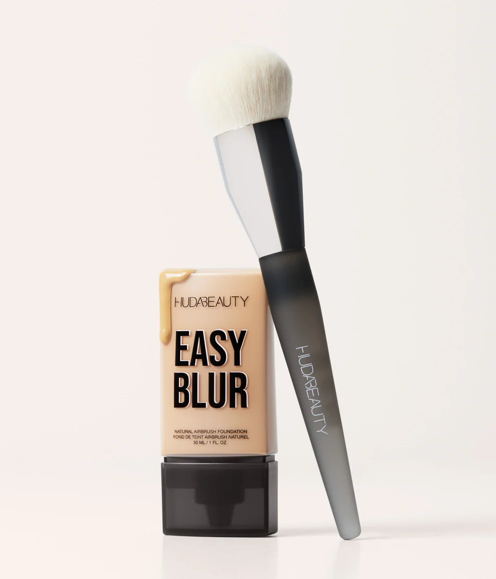 HUDA BEAUTY Easy Blur Base Brush