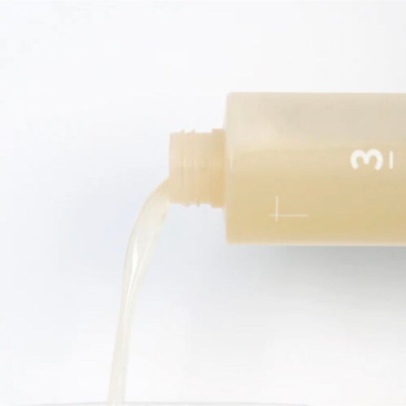 NUMBUZIN No.3 Super Glowing Essence Toner